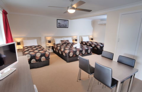 High Street Motor Inn - QLD Tourism 4