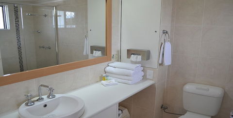 Comfort Inn Grammar View - Queensland Tourism 5