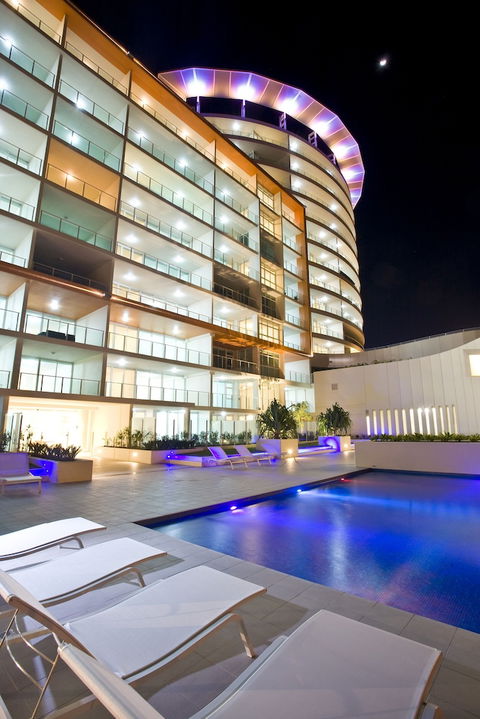 Kirra Surf Apartments - Queensland Tourism 4