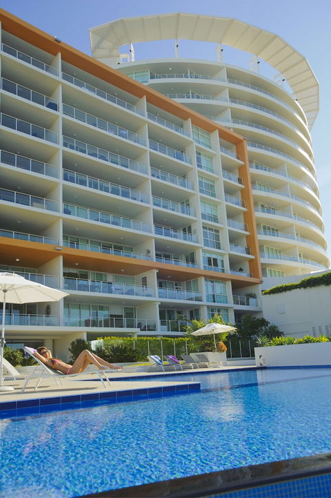 Kirra Surf Apartments - Queensland Tourism 2