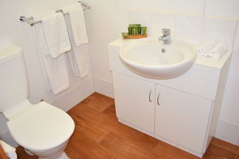 Nitmiluk Chalets - QLD Tourism 1