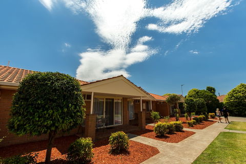 Comfort Inn & Suites King Avenue - QLD Tourism 4