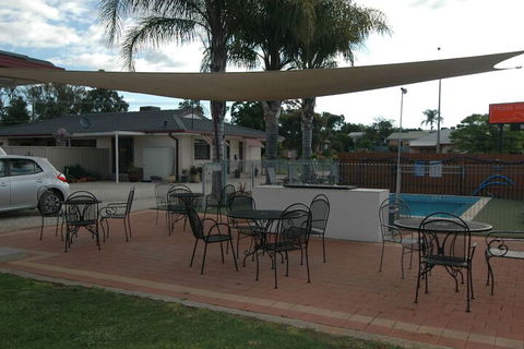 Motel Woongarra - Queensland Tourism 1