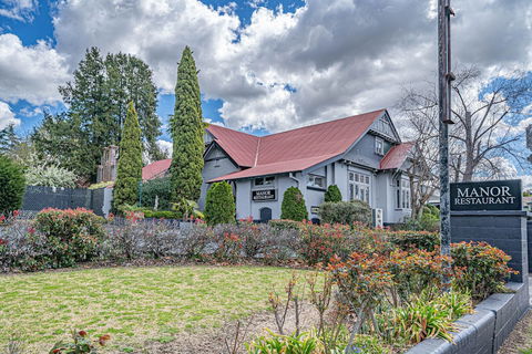 Cotswold Gardens - QLD Tourism 3