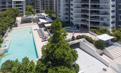 Trilogy Surfers Paradise - Queensland Tourism 0