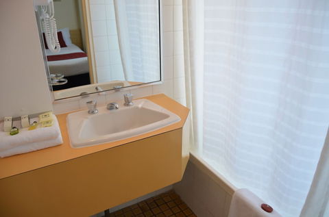 Devere Hotel - QLD Tourism 2