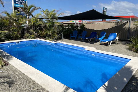 Pigeon House Motor Inn - QLD Tourism 4