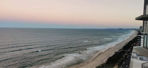 Hi Surf Beachfront Resort Apartments - Queensland Tourism 1