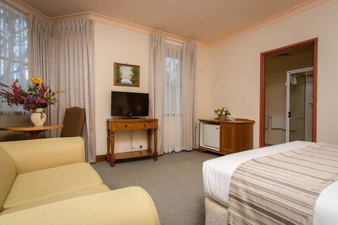 La Maison Boutique - QLD Tourism 5