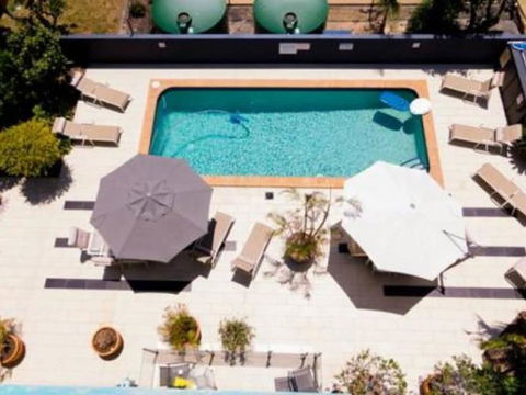 Durham Court Holiday Apartments - Queensland Tourism 1