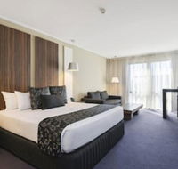 Quality Hotel Taylors Lakes - Queensland Tourism