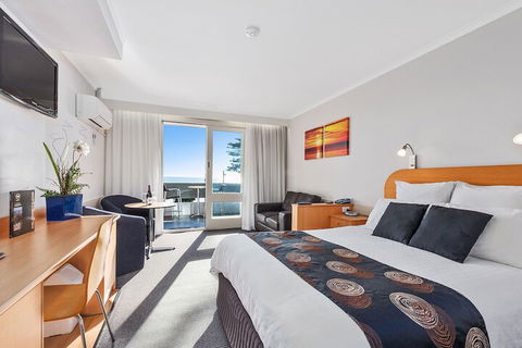 Beachfront Voyager Motor Inn - Queensland Tourism 5