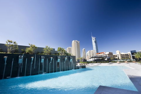 Mantra Circle On Cavill - QLD Tourism 3