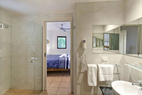 L'Auberge Noosa - QLD Tourism 3