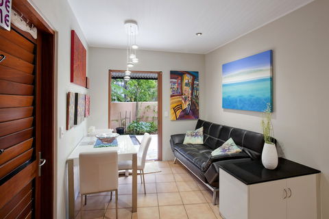 L'Auberge Noosa - QLD Tourism 4