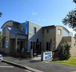 Waves Luxury Suites - Queensland Tourism
