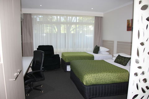 Best Western Aspen & Apartments - QLD Tourism 1