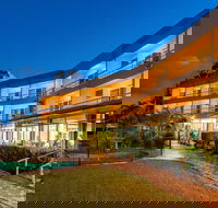 Camelot Motel - Queensland Tourism