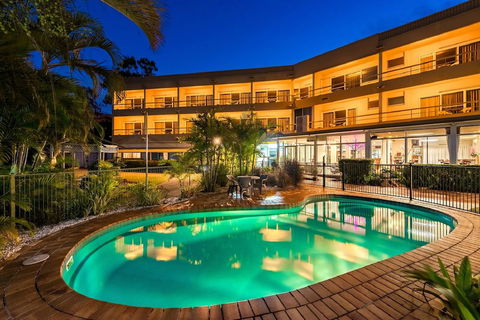 Camelot Motel - Queensland Tourism 2