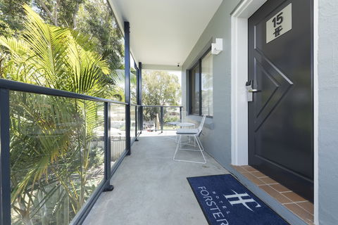 Hotel Forster - QLD Tourism 1