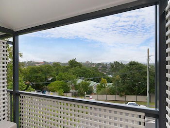 Herston Place Motel - Queensland Tourism 1