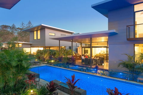 Byron Luxury Beach Houses - Queensland Tourism 1