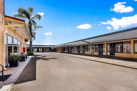 Comfort Inn And Suites Manhattan - QLD Tourism 3