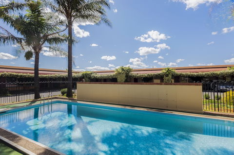 Comfort Inn And Suites Manhattan - QLD Tourism 4