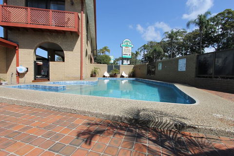 Toreador Motel - QLD Tourism 3