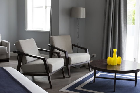 Seabreeze Hotel - QLD Tourism 2