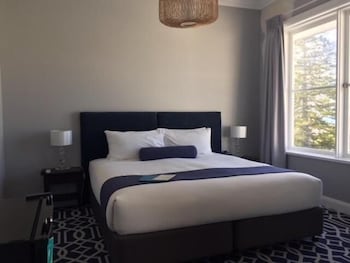 Seabreeze Hotel - QLD Tourism 1