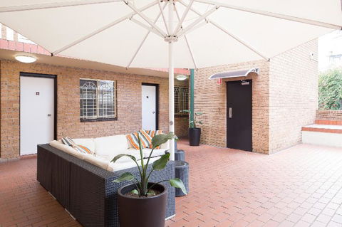 Central Railway Hotel - QLD Tourism 4