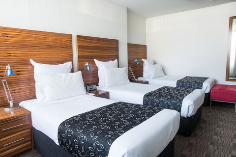 Cambridge Hotel Sydney - QLD Tourism 5