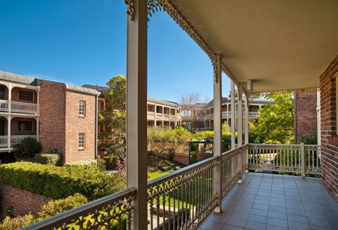Adina Serviced Apartments Canberra Kingston - QLD Tourism 3