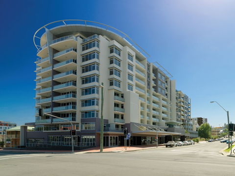 Adina Apartment Hotel Wollongong - QLD Tourism 1
