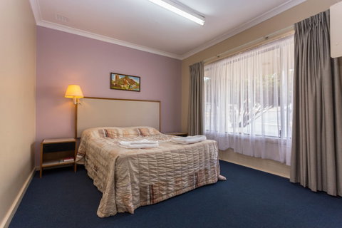 Sleepwell Motel - QLD Tourism 4