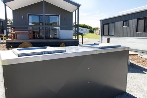 Torquay Foreshore Caravan Park - Queensland Tourism 2