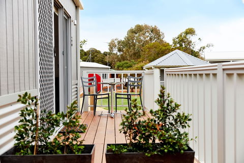 Torquay Foreshore Caravan Park - Queensland Tourism 5