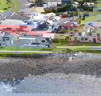 Stanley Village Waterfront Accommodation - Queensland Tourism