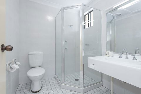 Zig Zag Motel - QLD Tourism 6