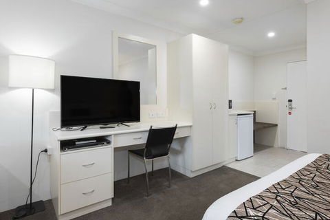 Zig Zag Motel - QLD Tourism 5