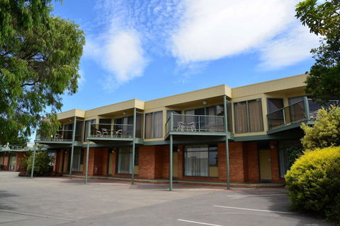 Comfort Inn & Suites Lakes Entrance - Queensland Tourism 5
