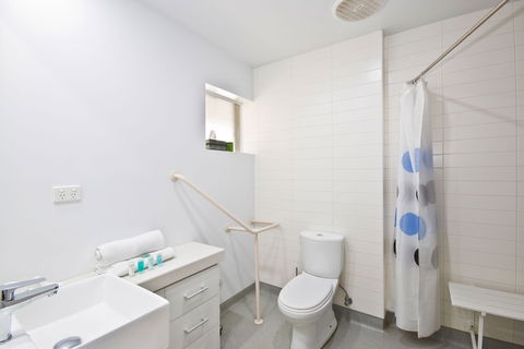 Lorne Bay View Motel - QLD Tourism 6