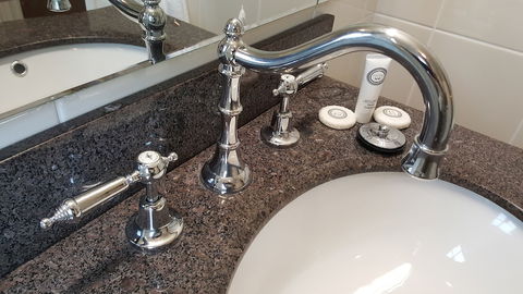 Victoria House Motor Inn - Queensland Tourism 3