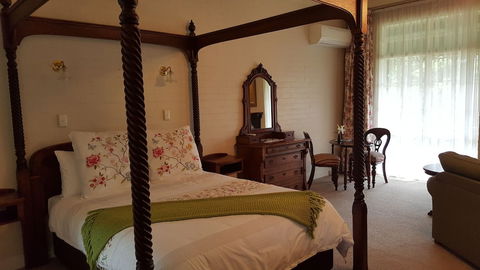 Victoria House Motor Inn - Queensland Tourism 4