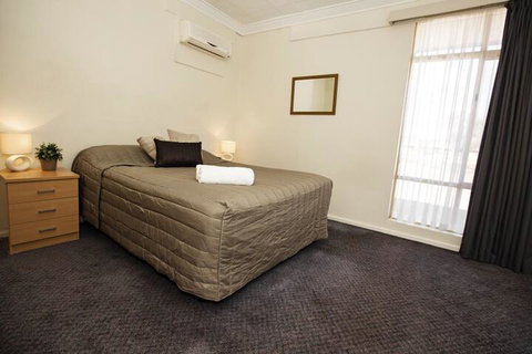 Kalgoorlie Overland Motel - QLD Tourism 5