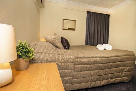 Kalgoorlie Overland Motel - QLD Tourism 6