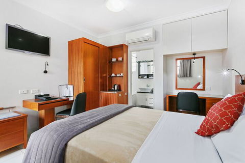 Comfort Inn & Suites Burwood - QLD Tourism 3