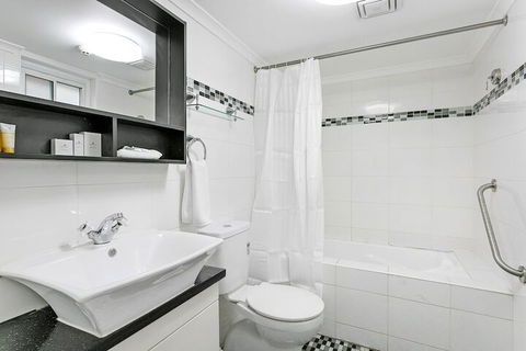 Comfort Inn & Suites Burwood - QLD Tourism 4