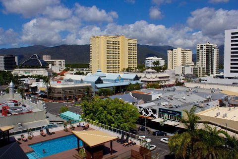 Rydges Plaza Cairns - QLD Tourism 1